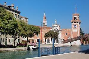 Venetian Dream Hotel Екстериор снимка